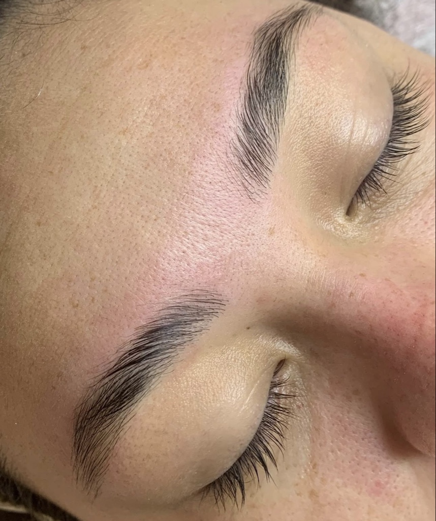 Laminado de cejas