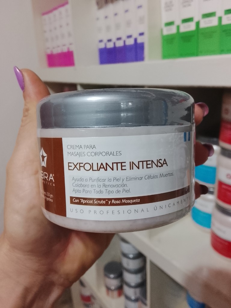 Crema exfoliante intensa 250 cc