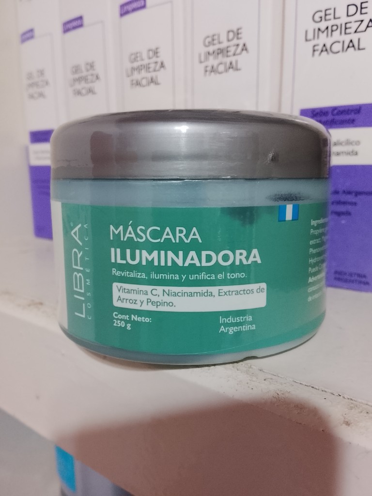 Mascara facial iluminadora 250cc