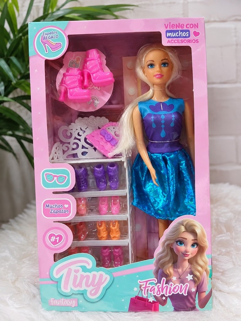 MUÑECA TINY FASHION CON ZAPATOS Y ACCESORIOS