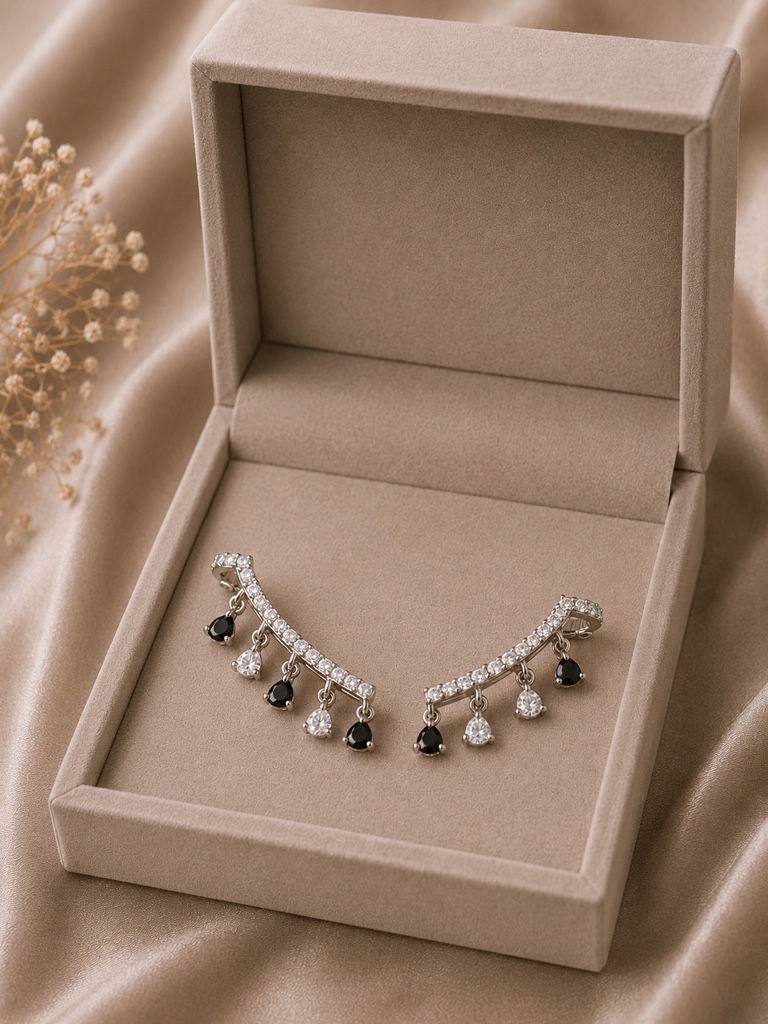 Brinco Ear Cuff Black | Cristal