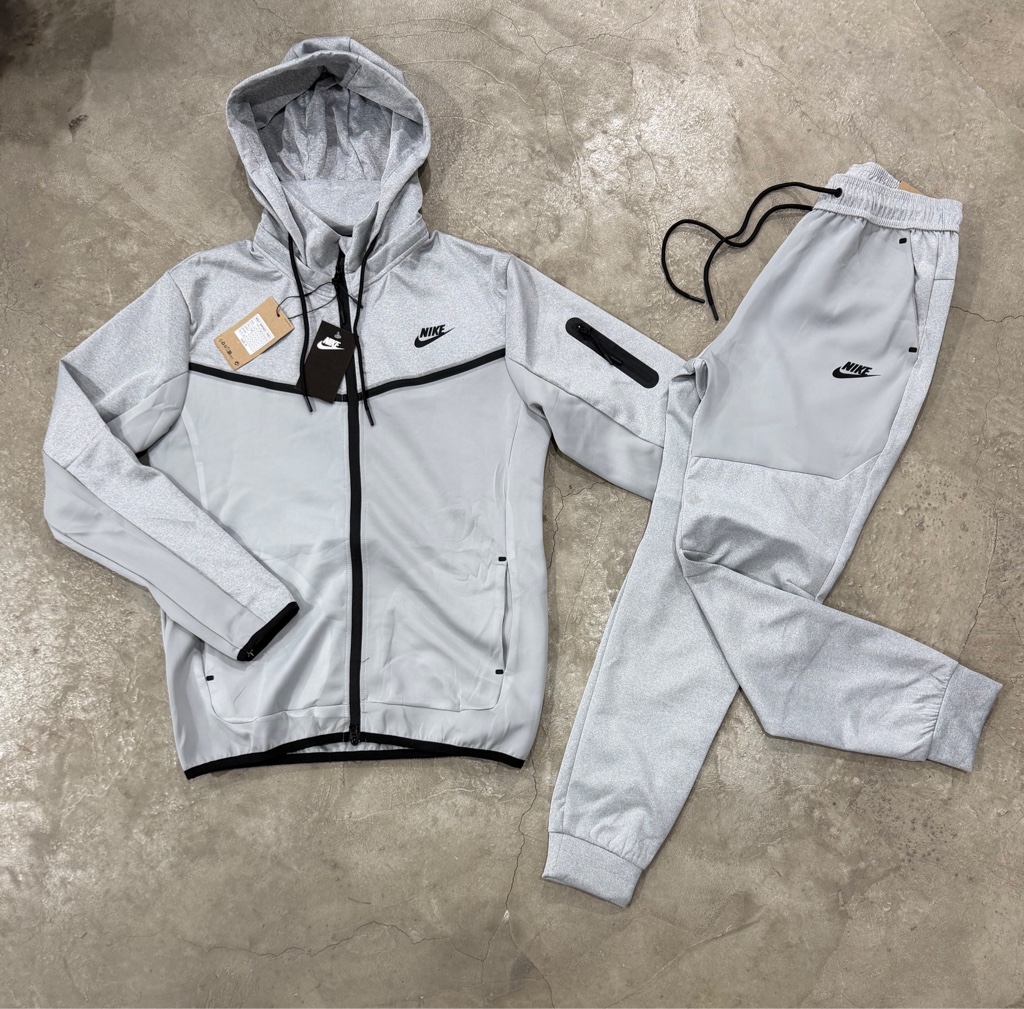 CONJUNTO NIKE TECH G5