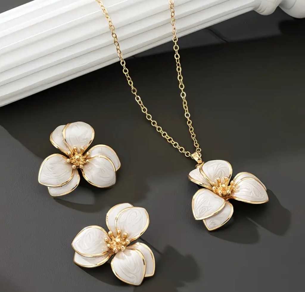 Conjunto "Florecer" Dorado y Blanco