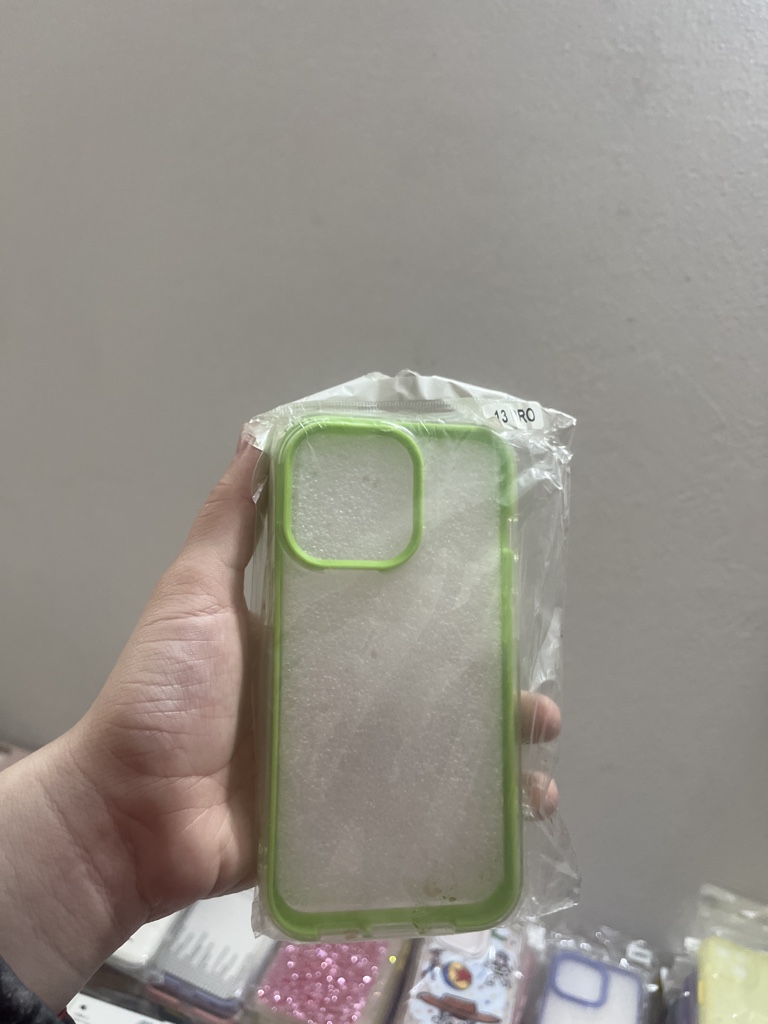 IP13 PRO BORDE COLOR