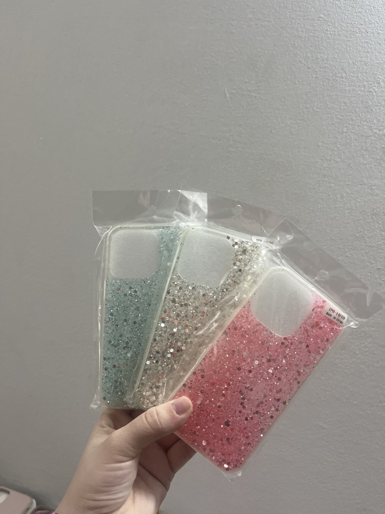 IP14 PRO FUNDA BRILLO