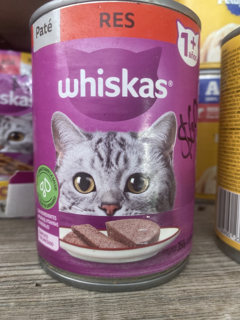 Whiskas lata