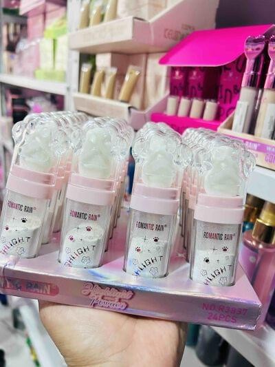 Polvo de adas Romantic Rain iluminador rosa