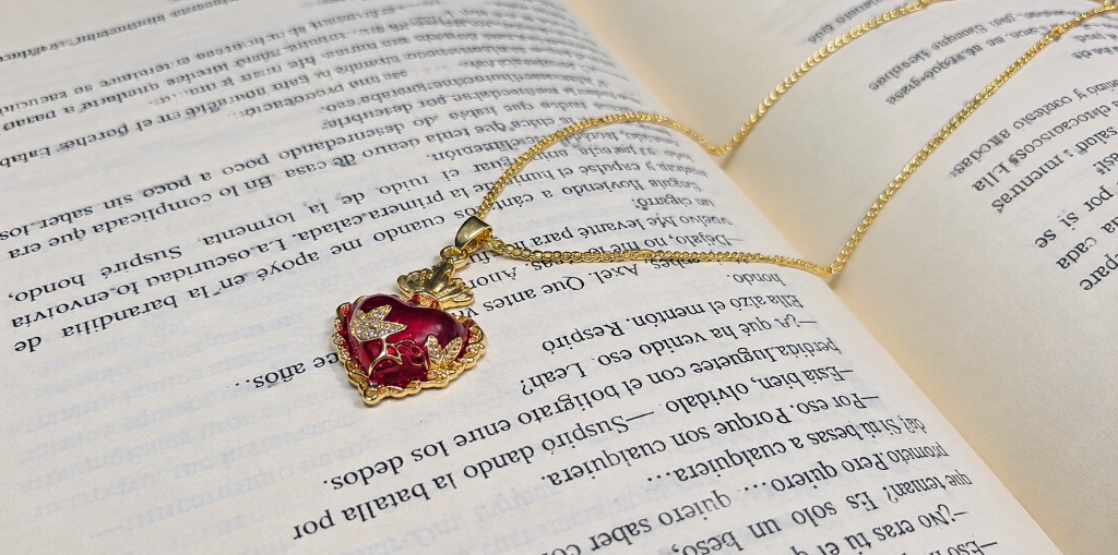 Collar dorado corazon