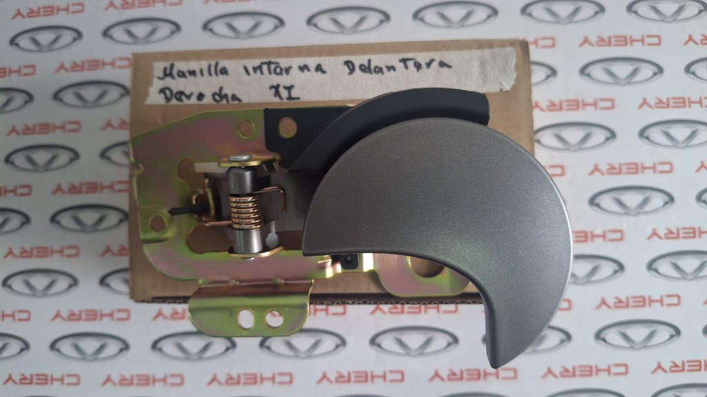 Manilla interna delantera derecha, X1