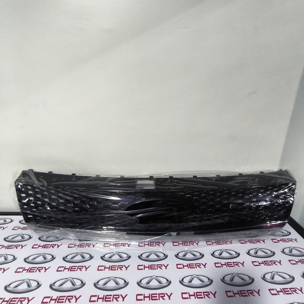 Chery parrilla negra