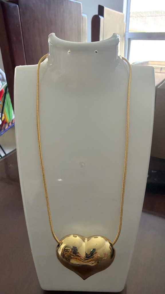 Altezza Collar dorado corazón cod039