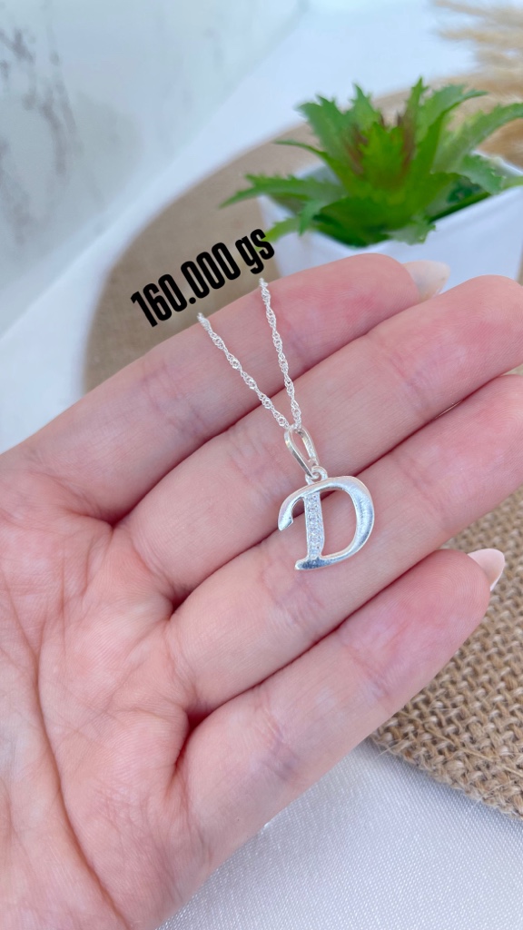 collar inicial D cod9013