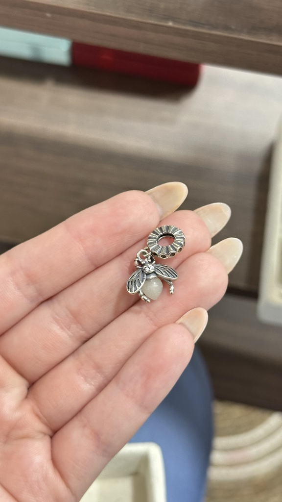 charm luciernaga cod8202