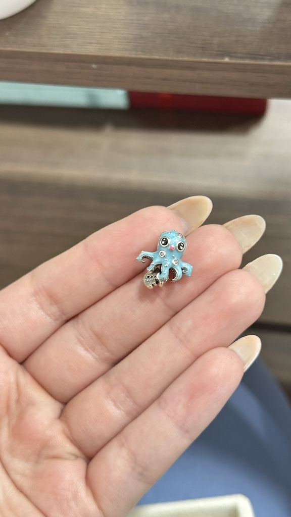 charm pulpo cod2829
