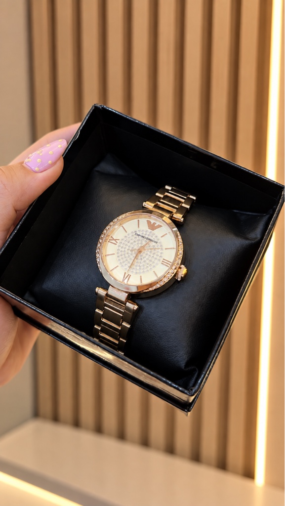 Emporio Armani reloj dorado