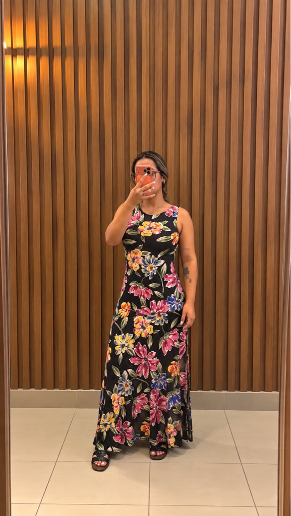 Vestido negro floral