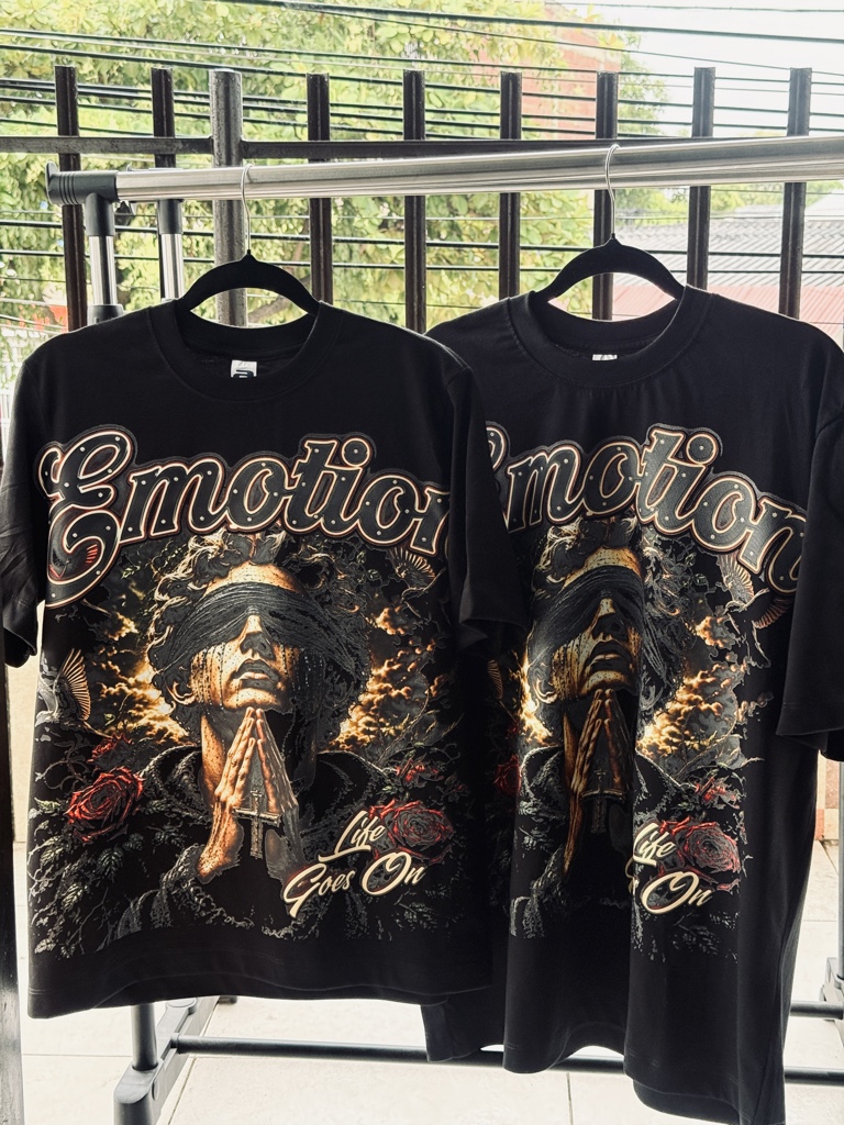 Emotion    negro.    ref002