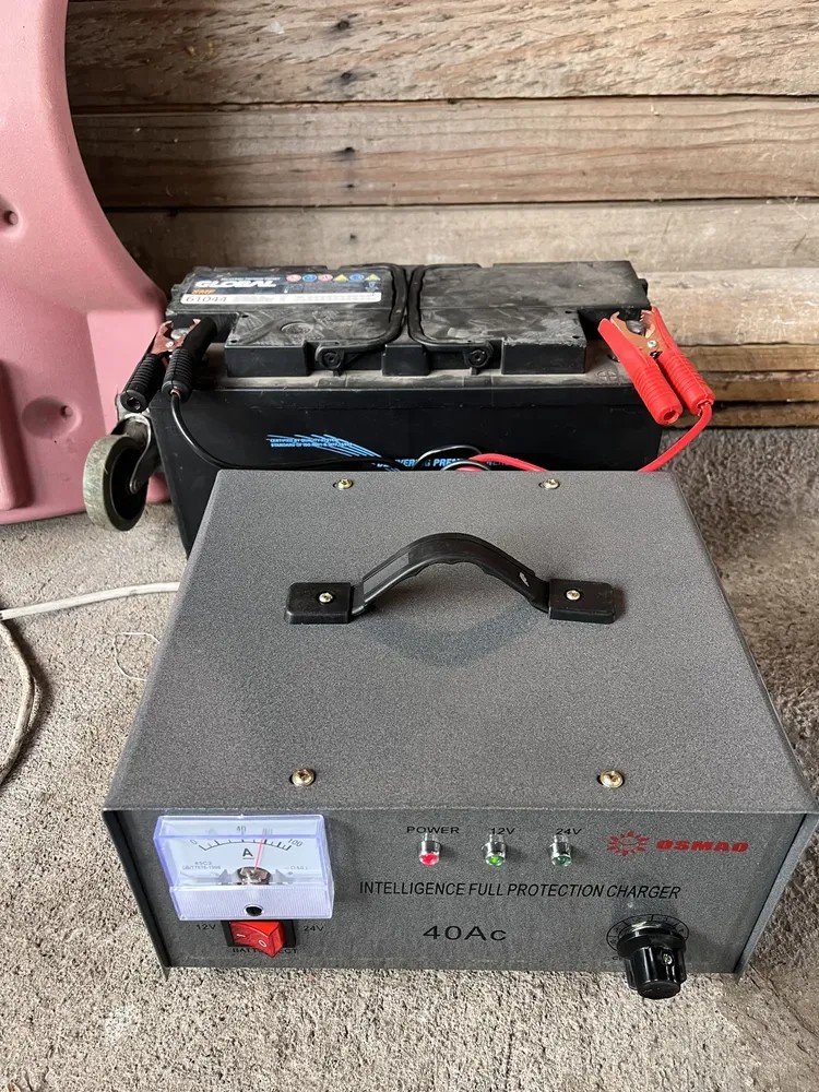 Cargador de bateria 40A