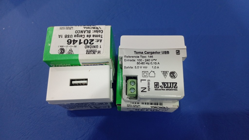 Toma cargador USB blanco JELUZ