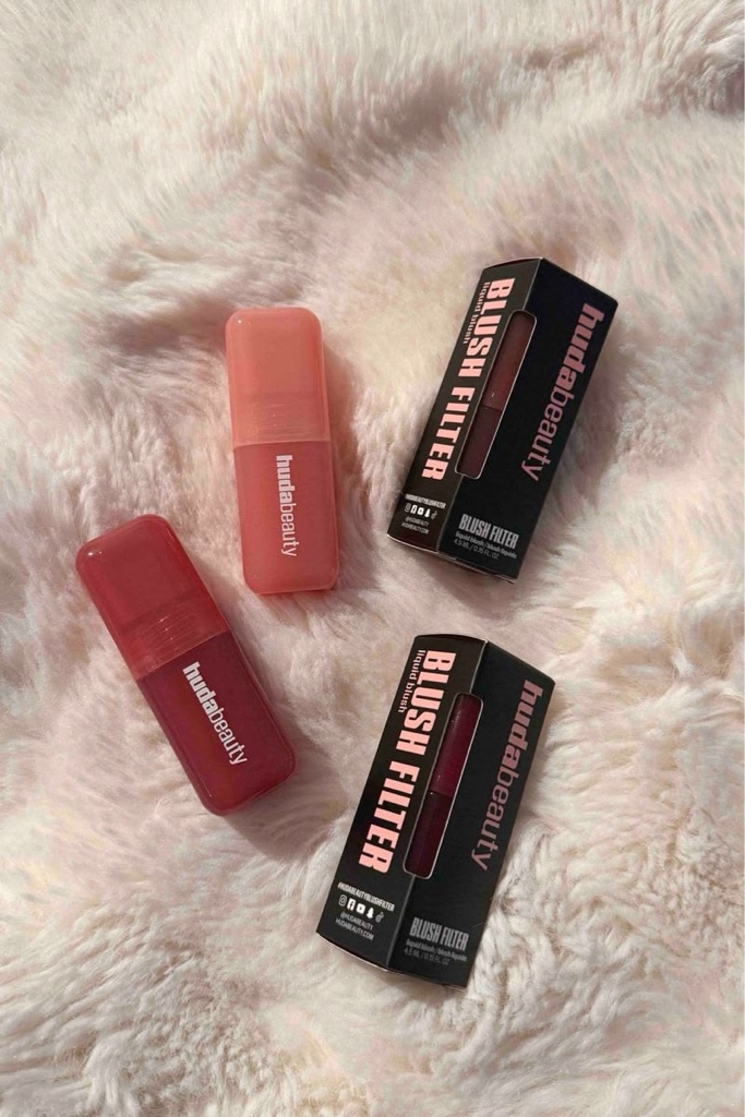 Huda Beauty rubor liquido