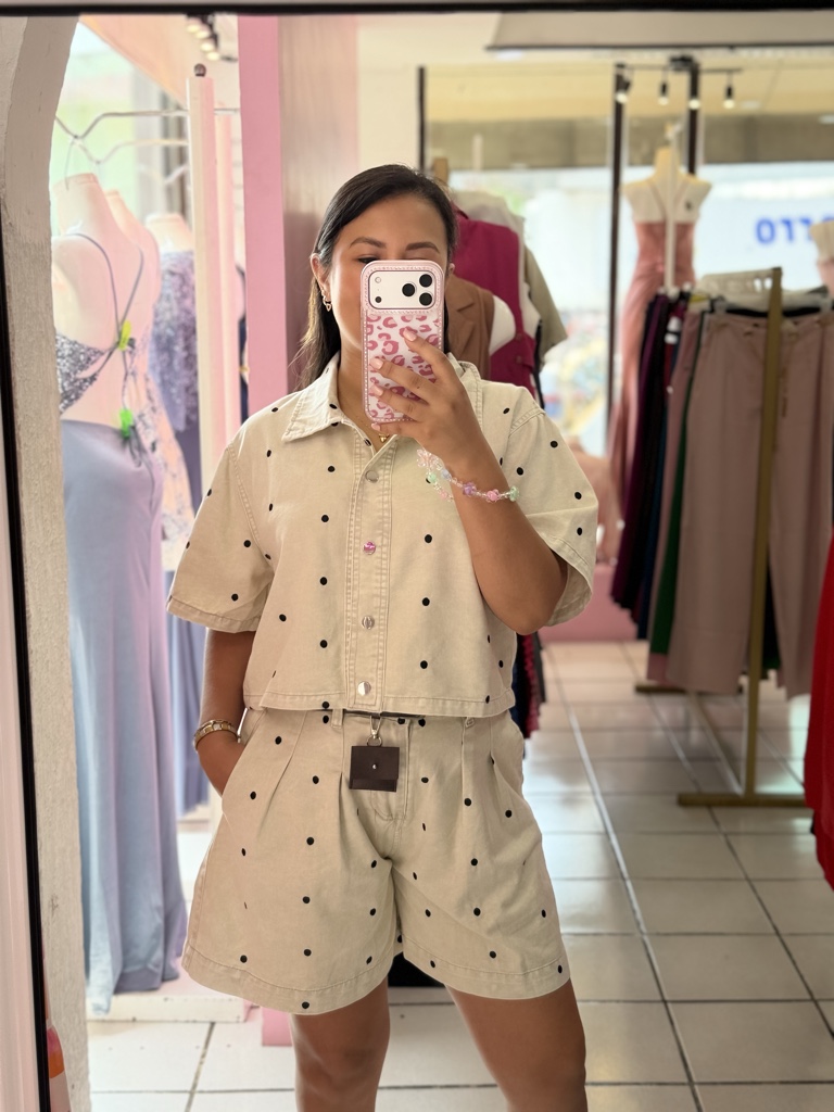 Conjunto beige de puntos