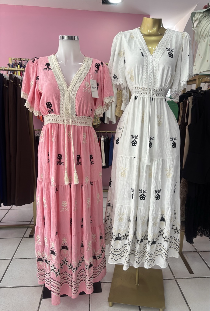 Vestido rosa bordado