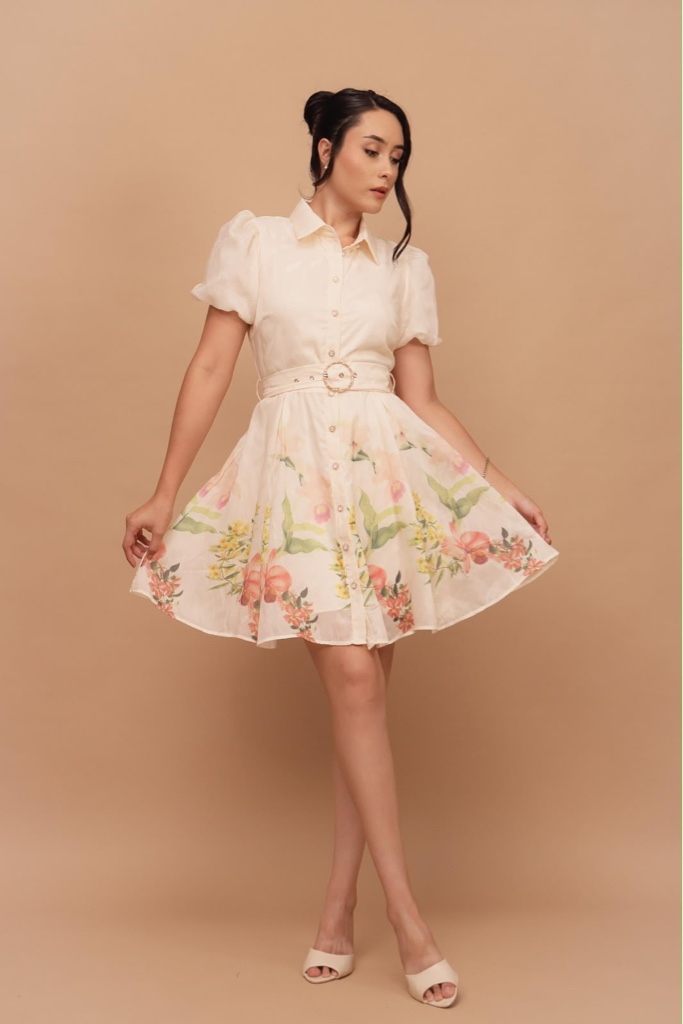 Vestido floral beige corto