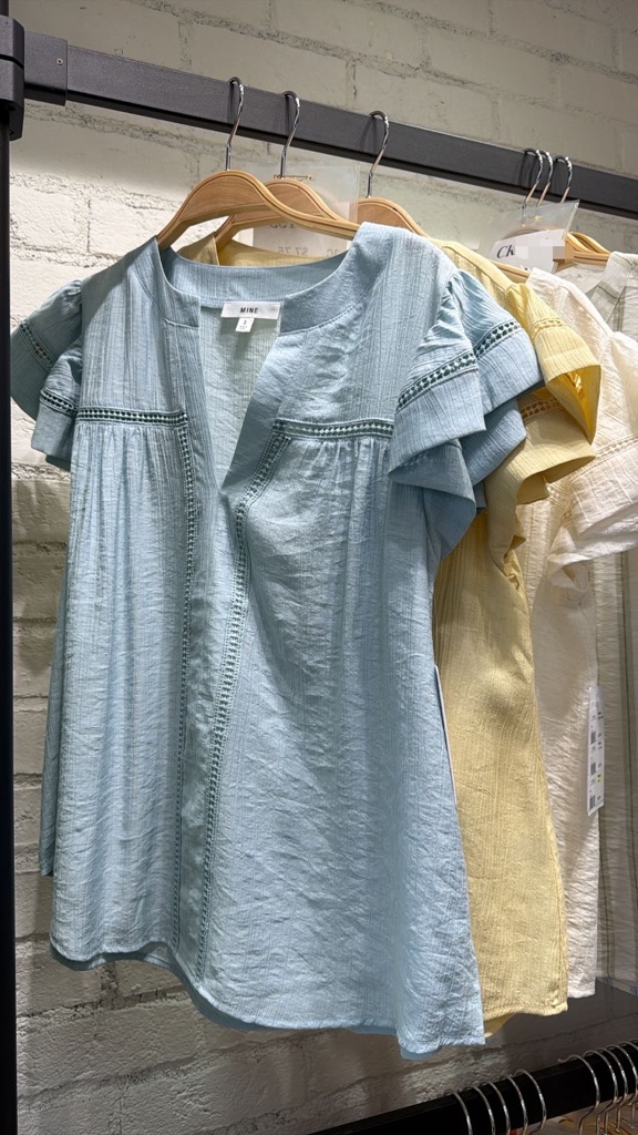 Blusa blanca de manga corta