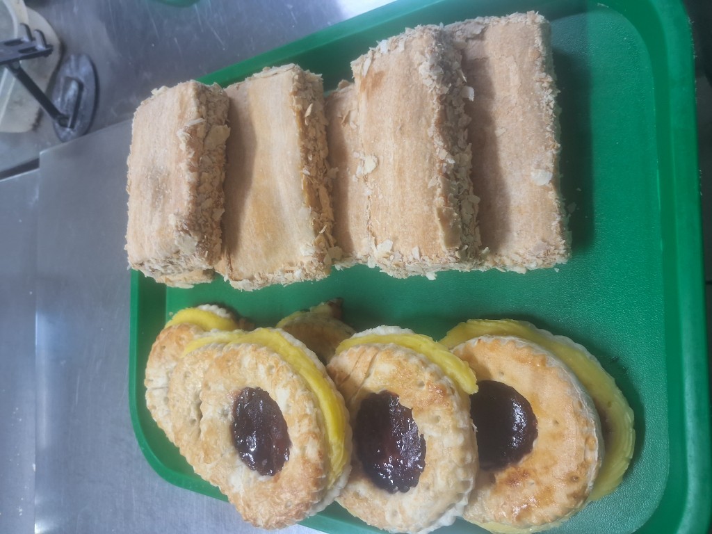 Facturas rellenas de mil hoja