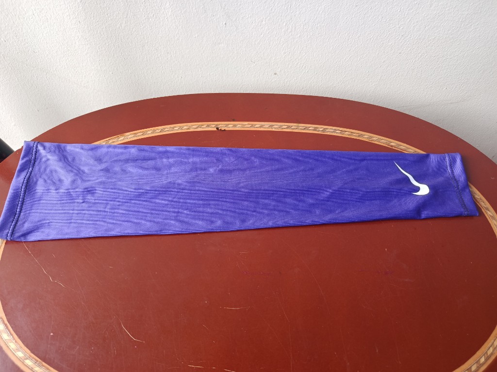Nike morada