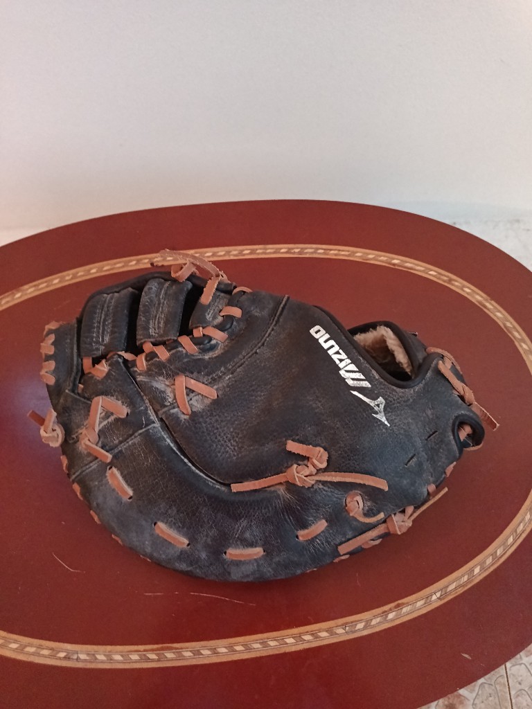 Mizuno mascotin 12