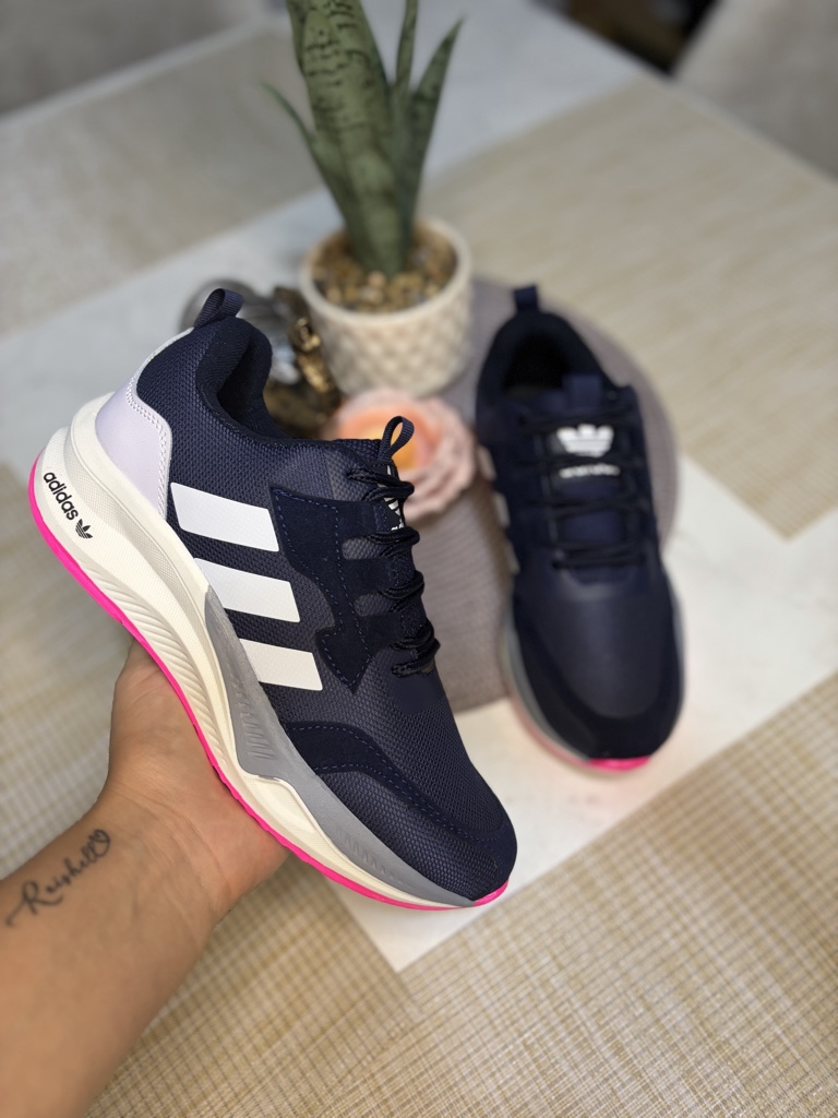 Adidas azul oscuro