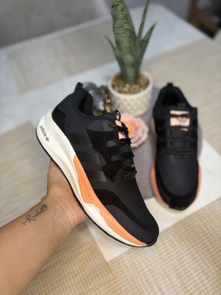 Adidas negro x naranja