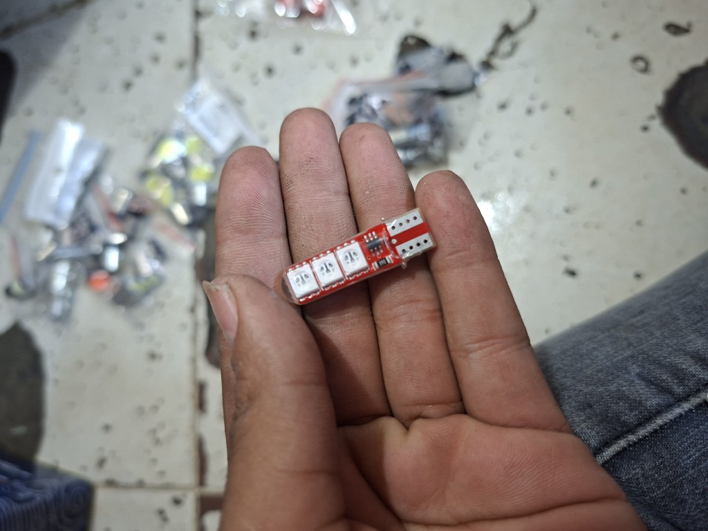 BOMBILLO MUELITA ROJO STROBER