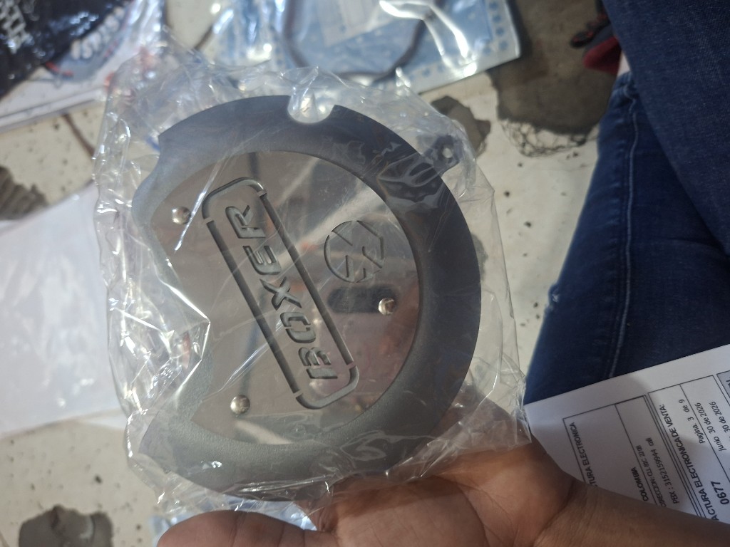 CUBIERTA  TAPA CLUCH DE LUJO GRIS BOXER CT 100