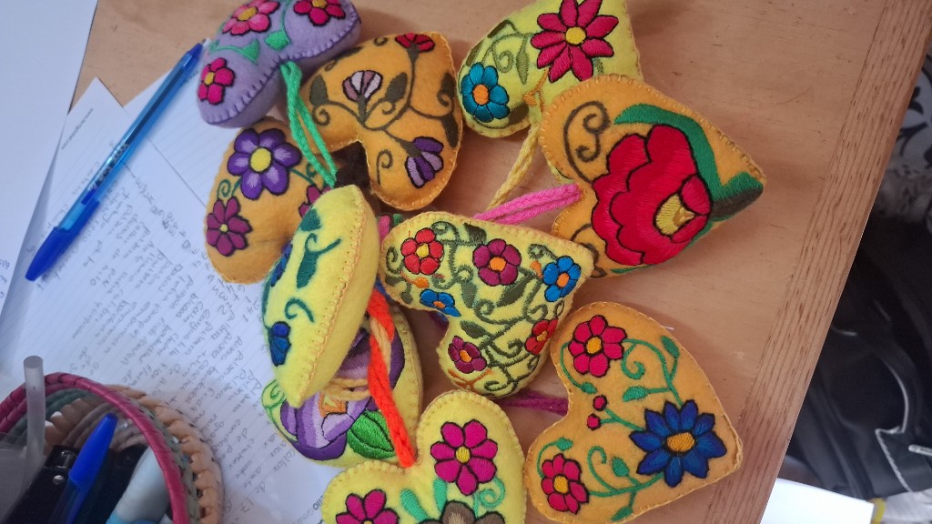 Pompones de corazón San Juan de dios