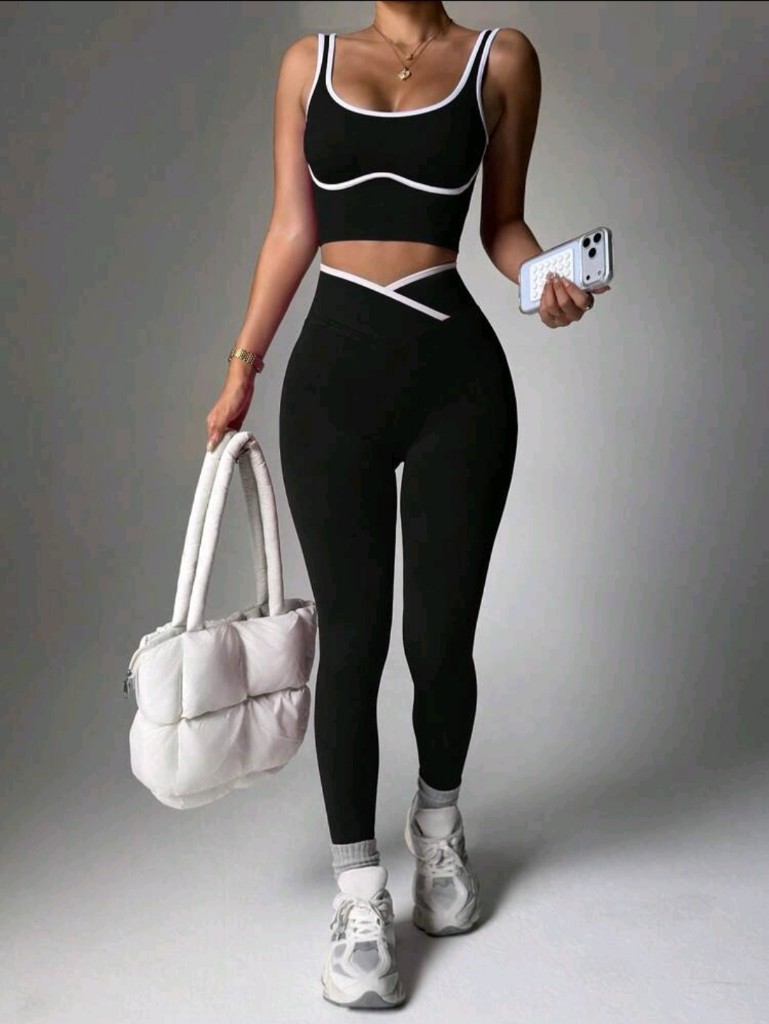 Conjunto deportivo negro XS