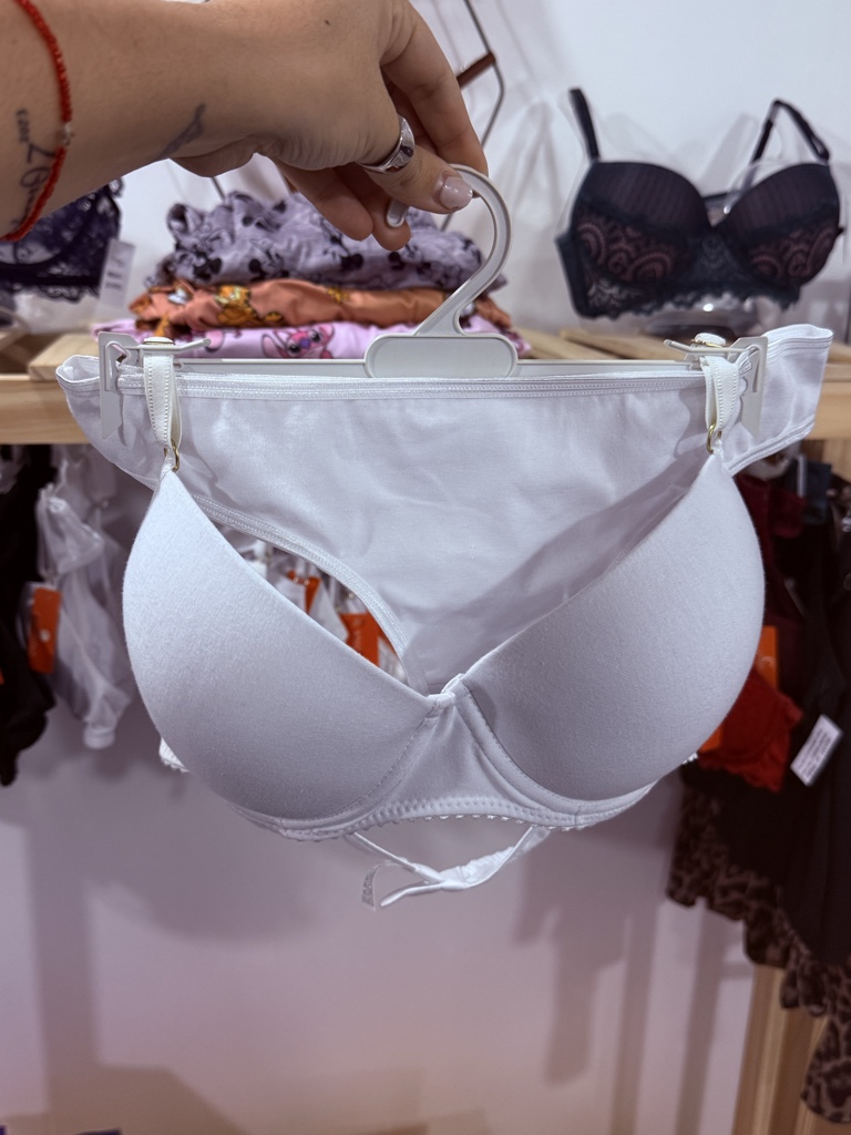 Art 1002  blanco liso Cris