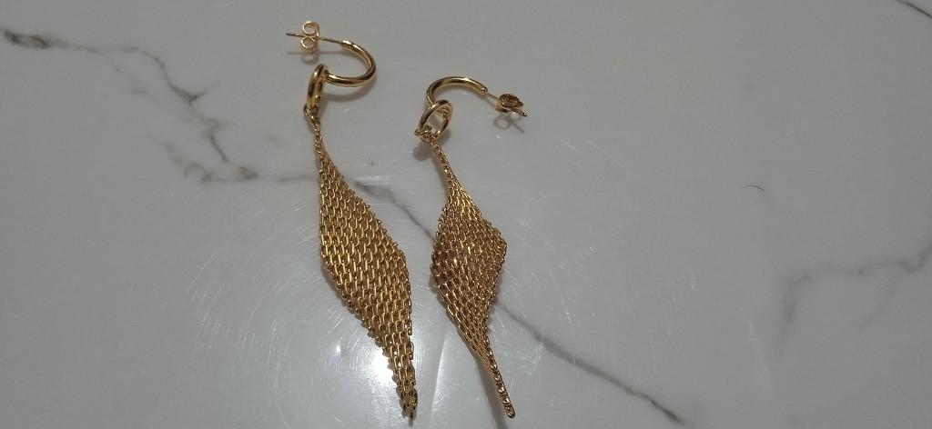Aretes dorados colgantes malla tipo candongas