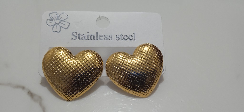 Aretes corazón dorados Stainless Steel topitos X