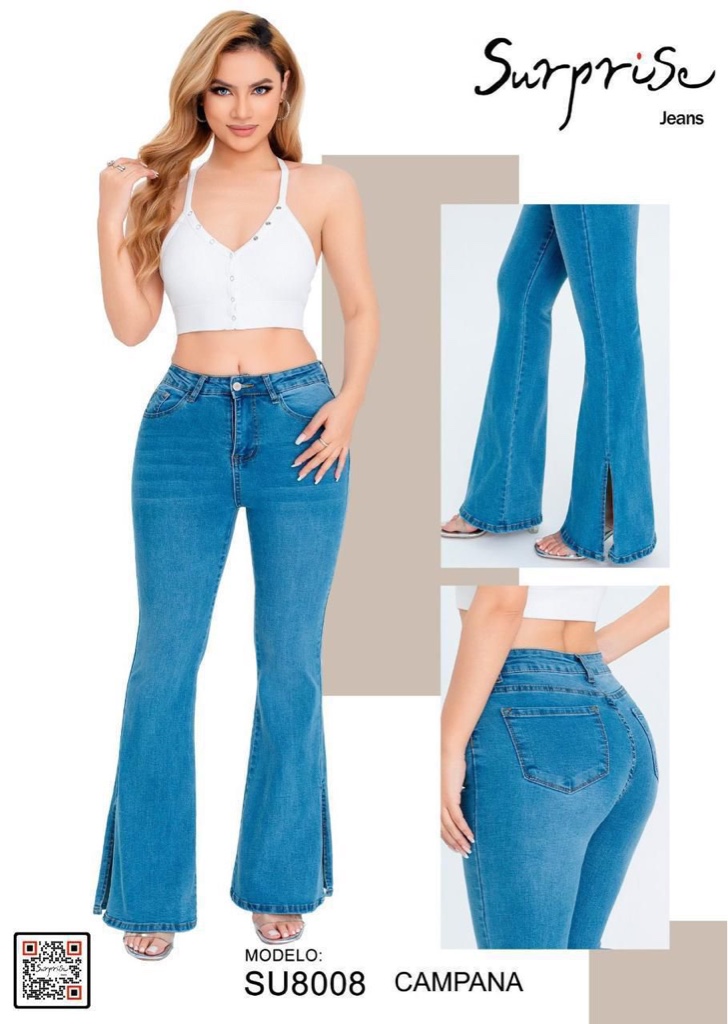 Pantalón campana con abertura