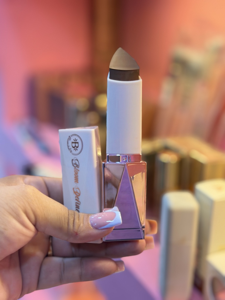 Beauty Babe BROCE EN BARRA