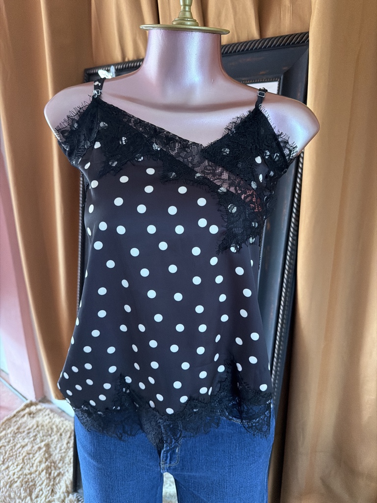 Blusa negra lunares