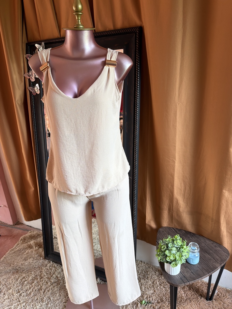Conjunto beige casual