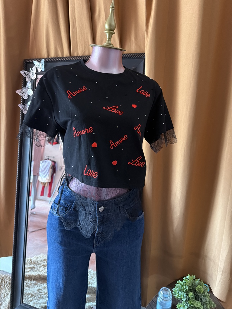 Camiseta negra Love