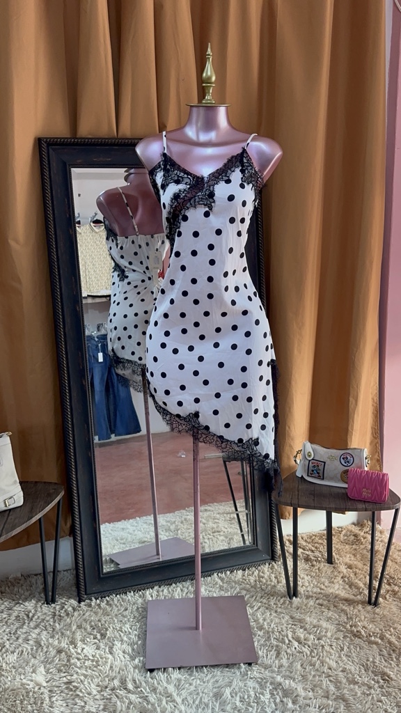 Vestido blanco lunares negros s