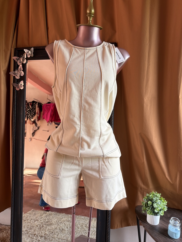 Set beige deportivo mediano
