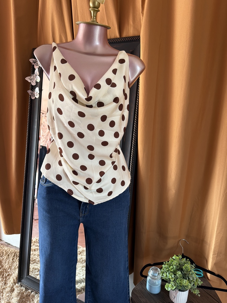 Blusa beige lunares mediana y s