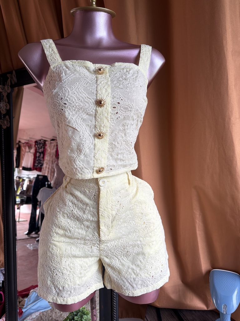 Conjunto crema encaje t/s