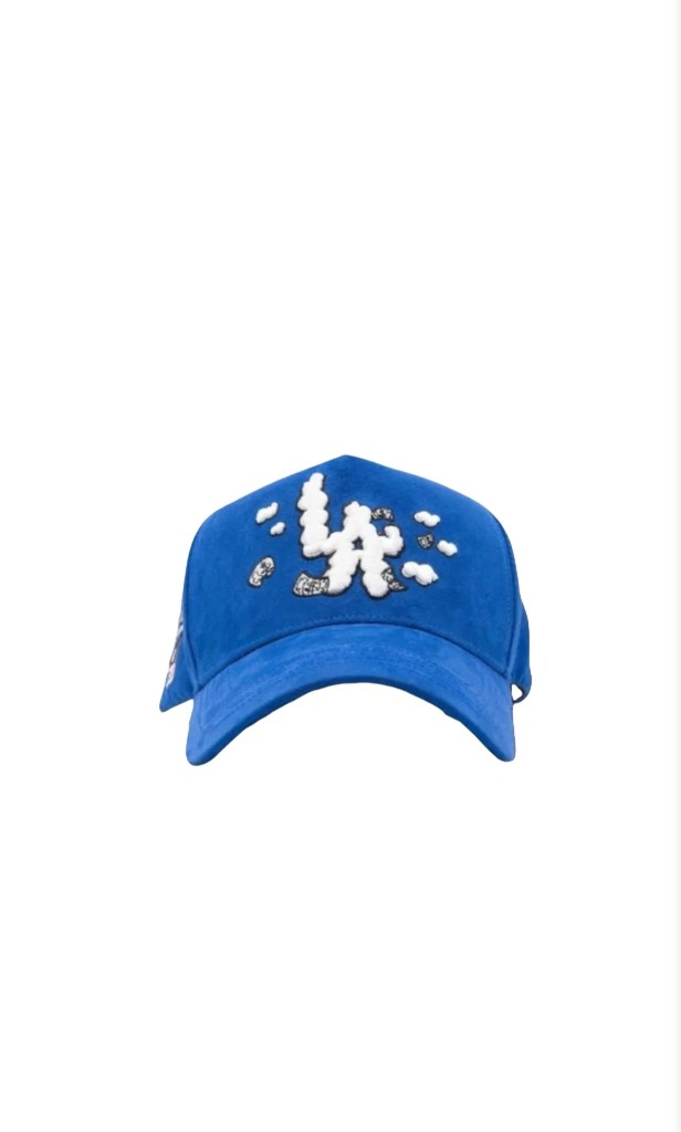 31 Hats "Clouds"